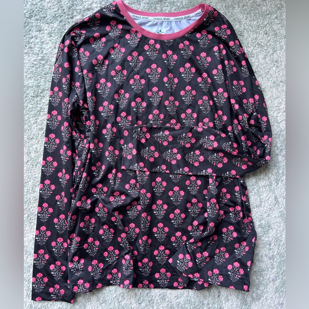 Tuckernuck sport long sleeve